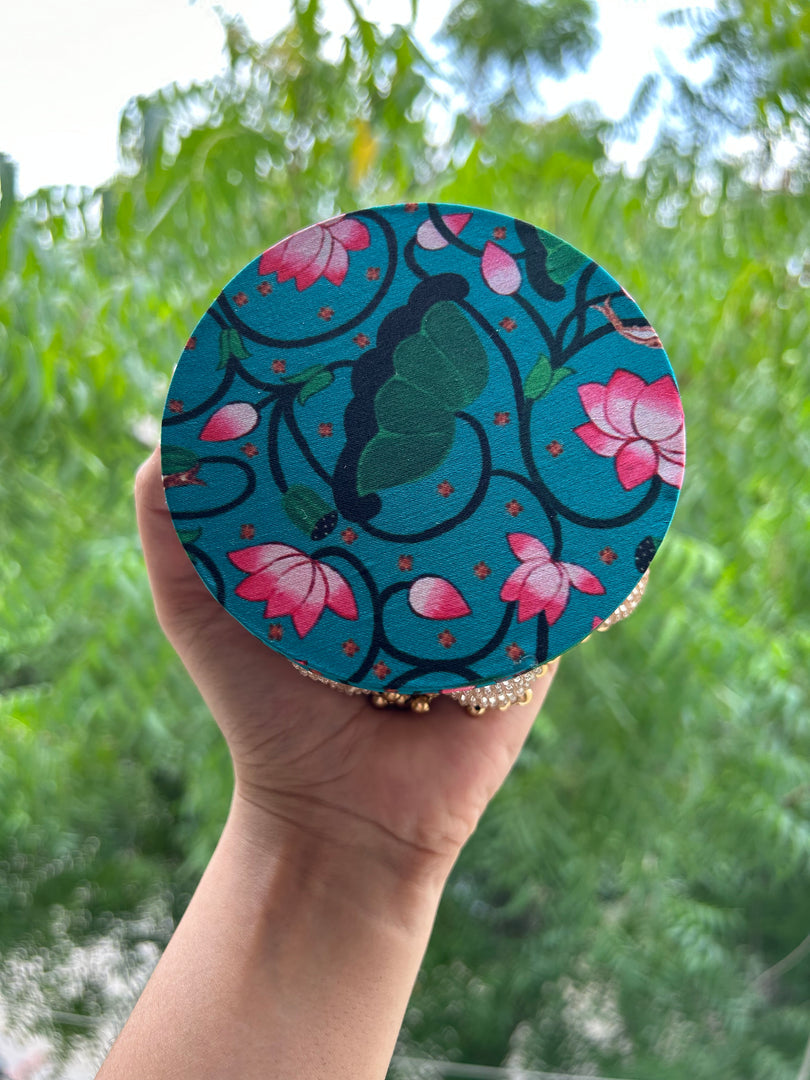 Mini Dangler Platter: OG Inflorescence Divine Pichwai (4 inches)