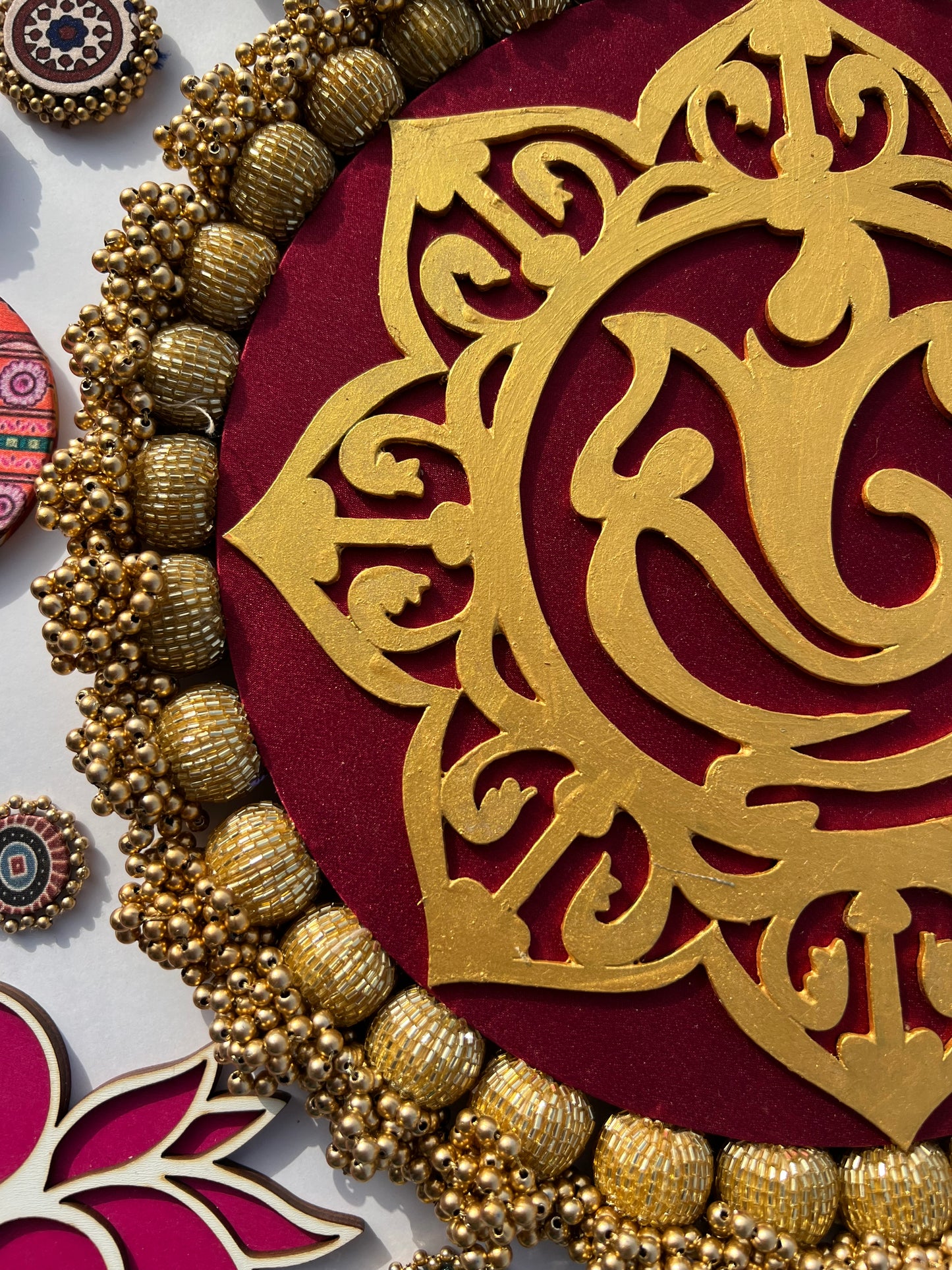 Blossom Ganesh Pallet: Solid Maroon + Kamal Bandhej