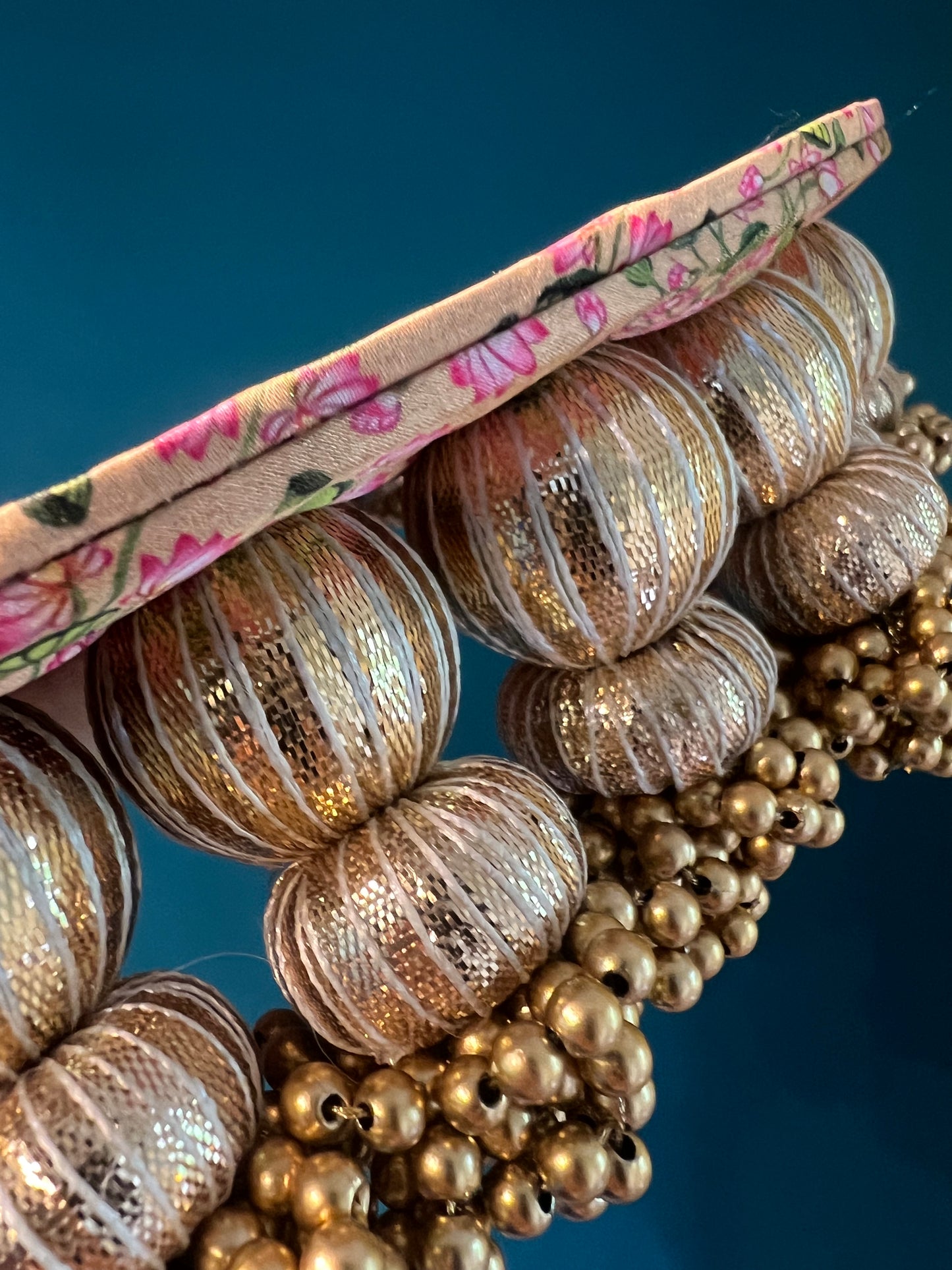 Mota Gota Dangler Platter: OG Inflorescence Divine Pichwai (Large)