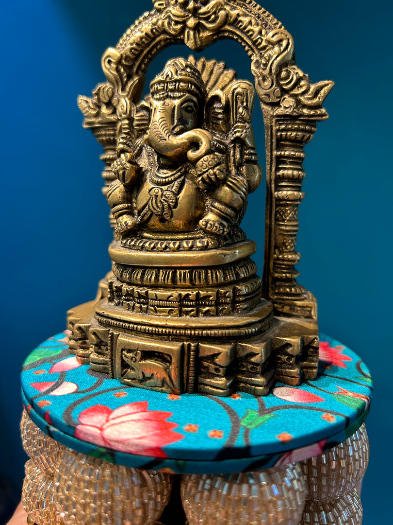 Mini Dangler Platter: OG Inflorescence Divine Pichwai (4 inches)