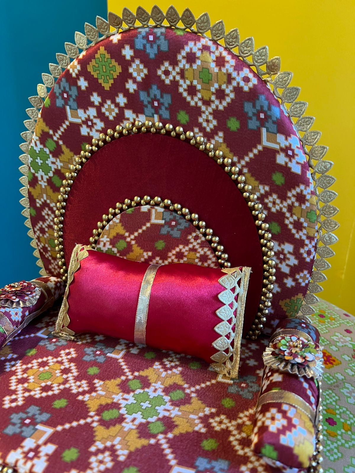 Royal Sinhasan Bethak