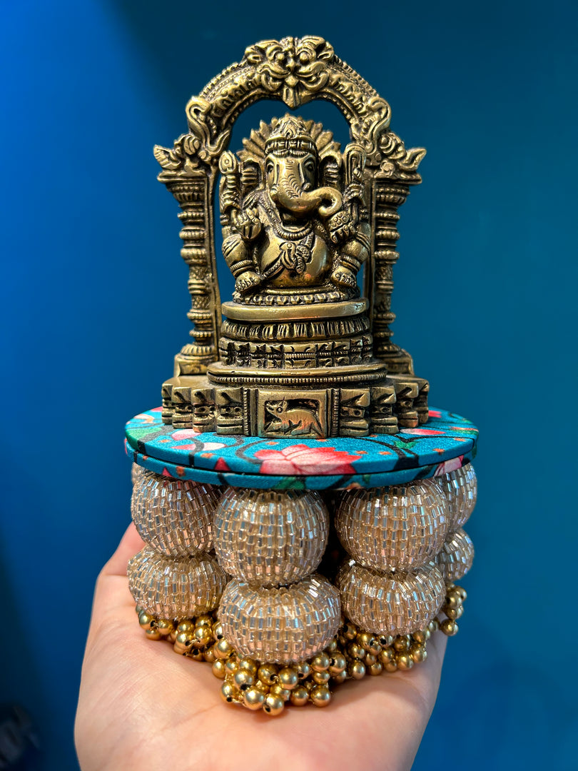 Mini Dangler Platter: OG Inflorescence Divine Pichwai (4 inches)