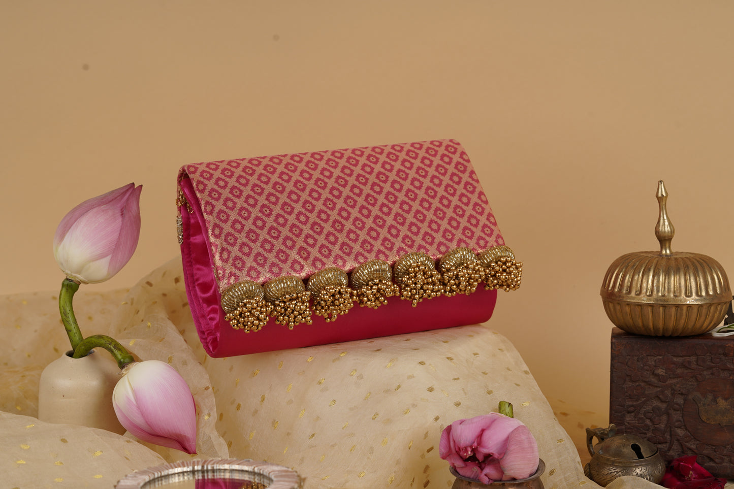 Chamkila Gulaal Clutch
