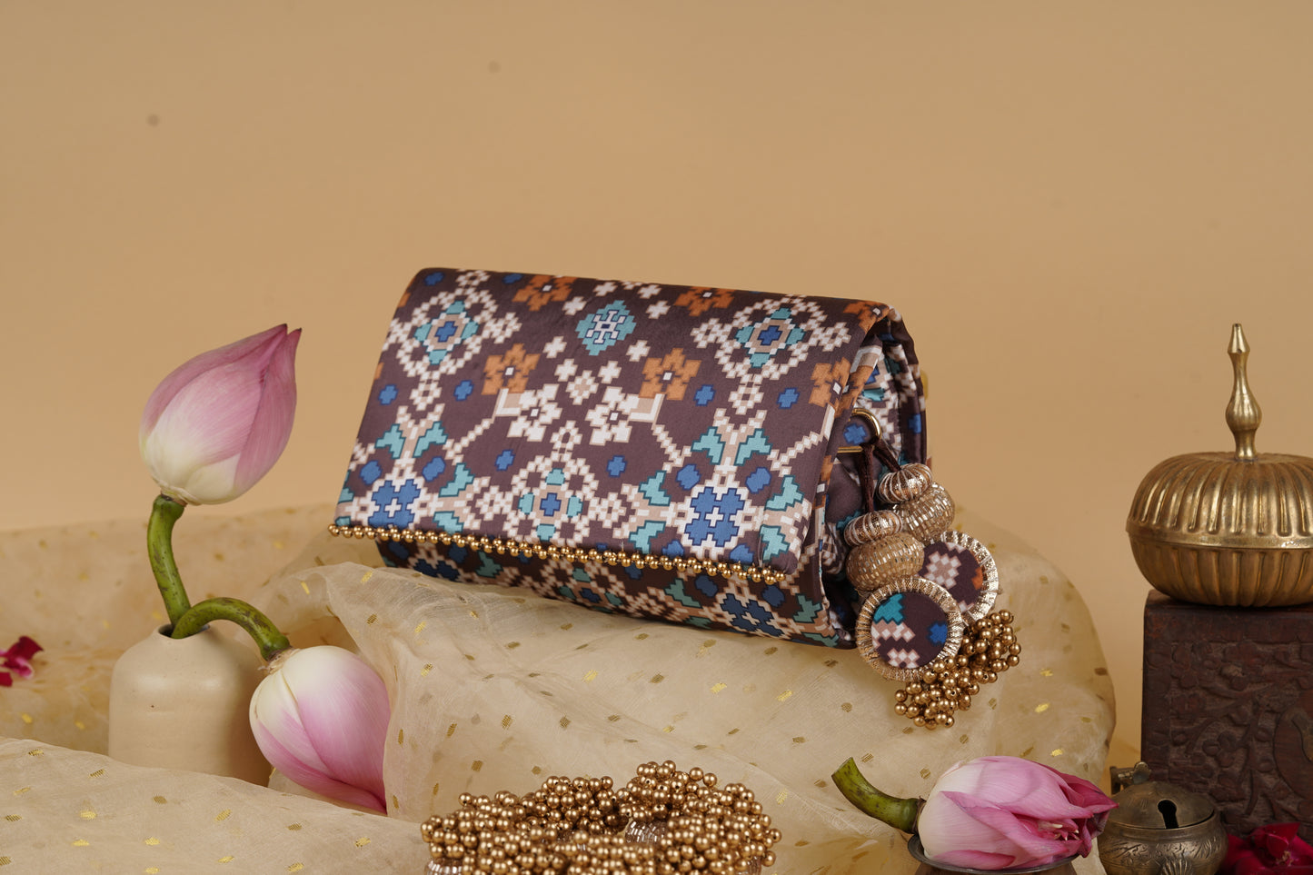 Manorama Clutch