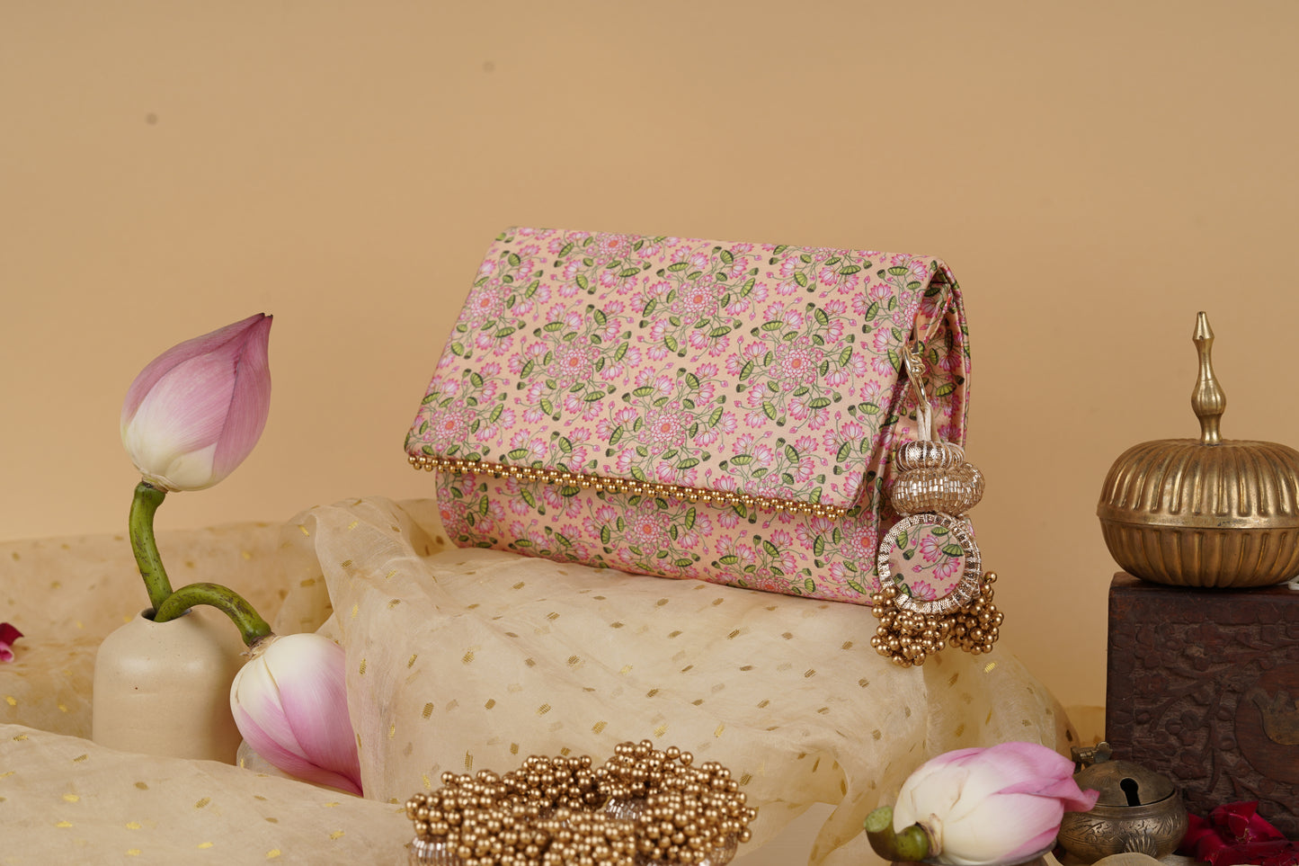 Komal Pichwai Clutch