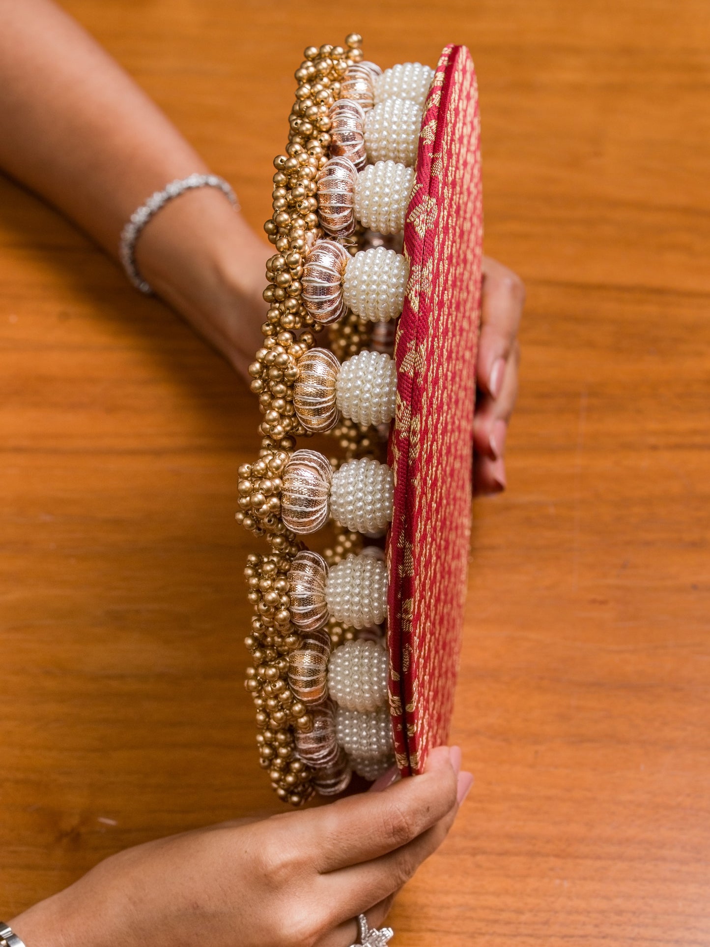 Motirang Dangler Platter