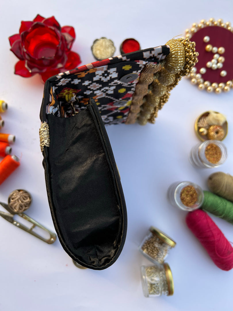 Meher Ajrakh Clutch
