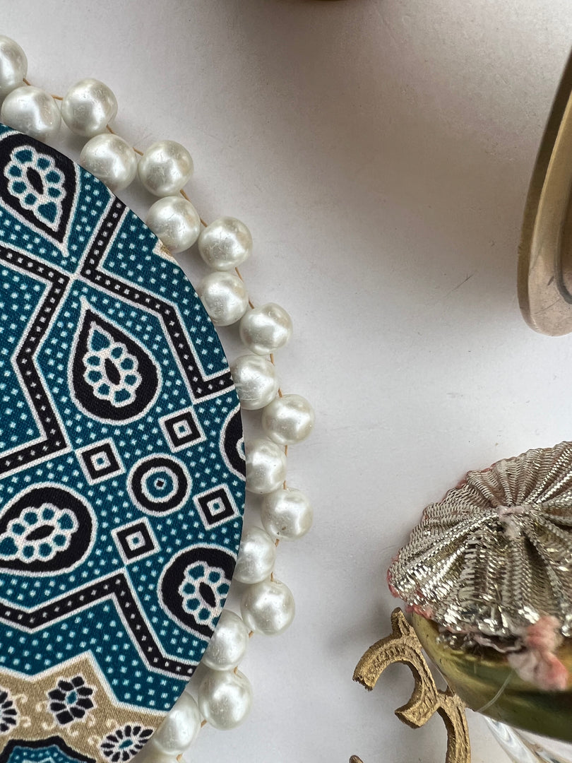 Pearl Beaded Pallet: Idiosyncratic Divine Pichwai