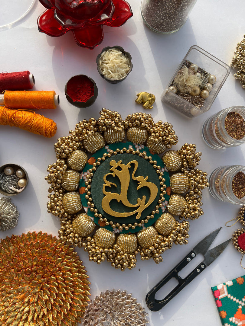 SPHERICAL GANESH PALLET: Bottle Green Navratna Patola + Vermillion Congruous Divine Pichwai