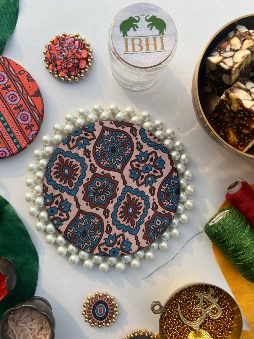 Pearl Beaded Pallet: Idiosyncratic Divine Pichwai