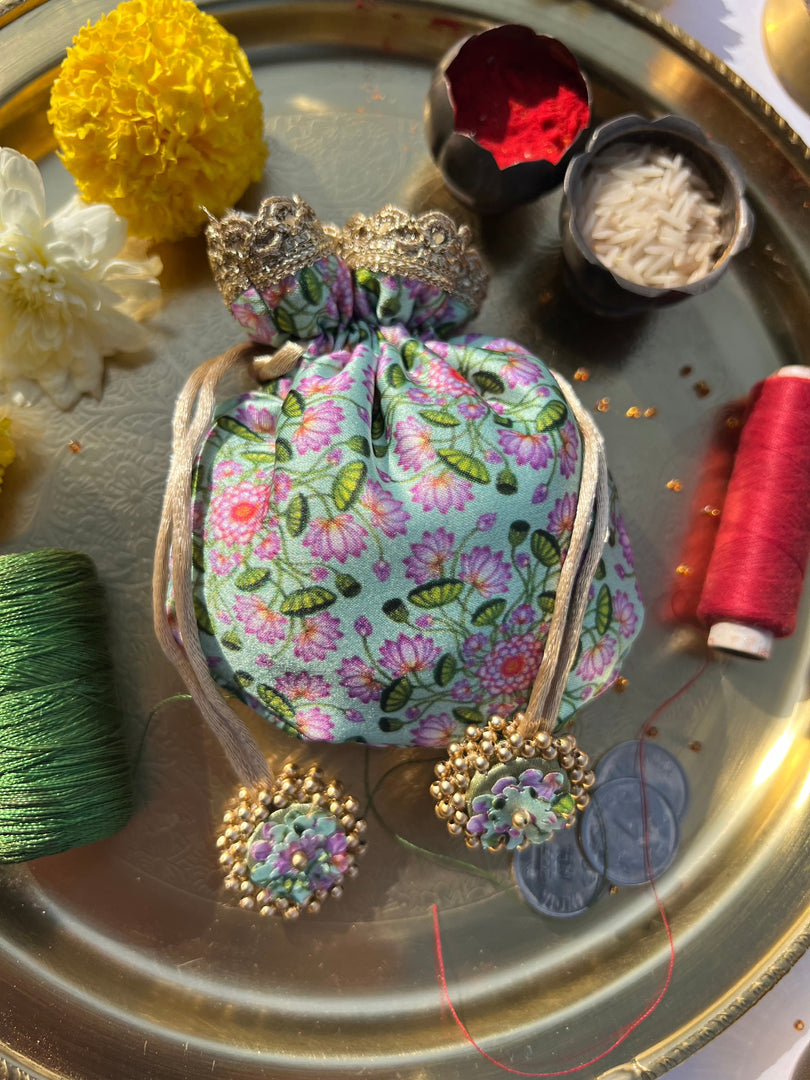 Idiosyncratic Divine Pichwai Little Potli- शगुन wali