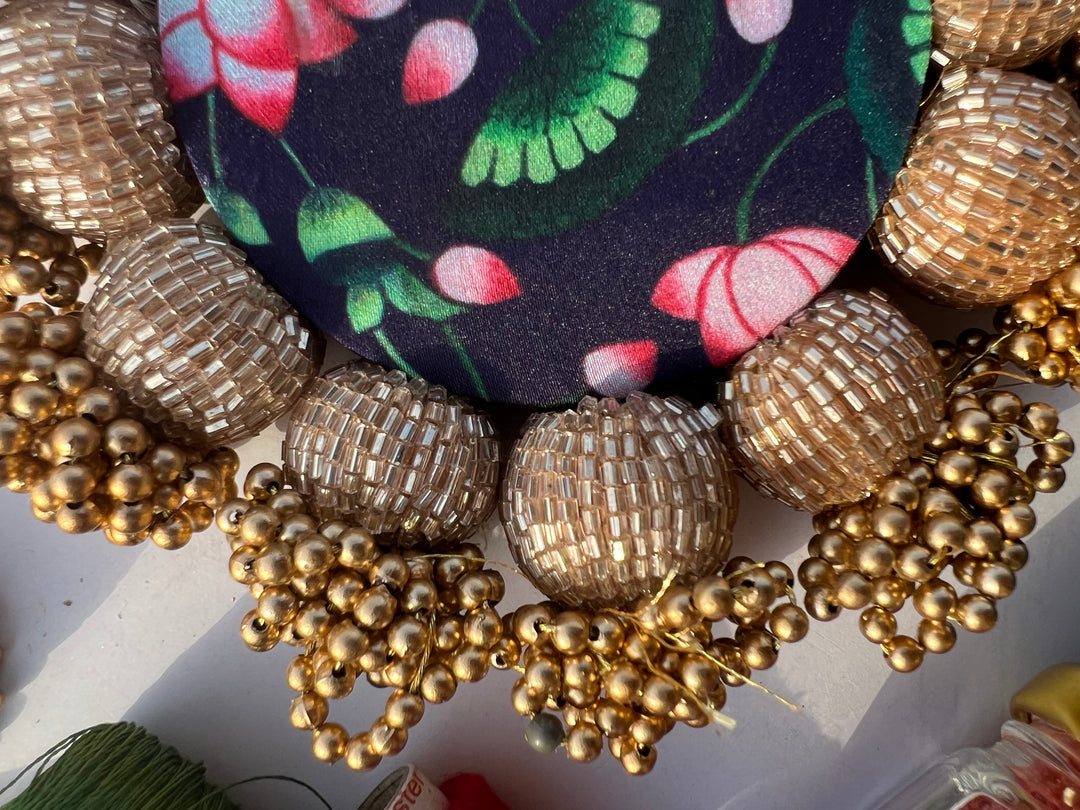 Spherical Mini Pallet: Flare Mor Bani Thangat Kare + Pastel Pistachio Inflorescence Divine Pichwai