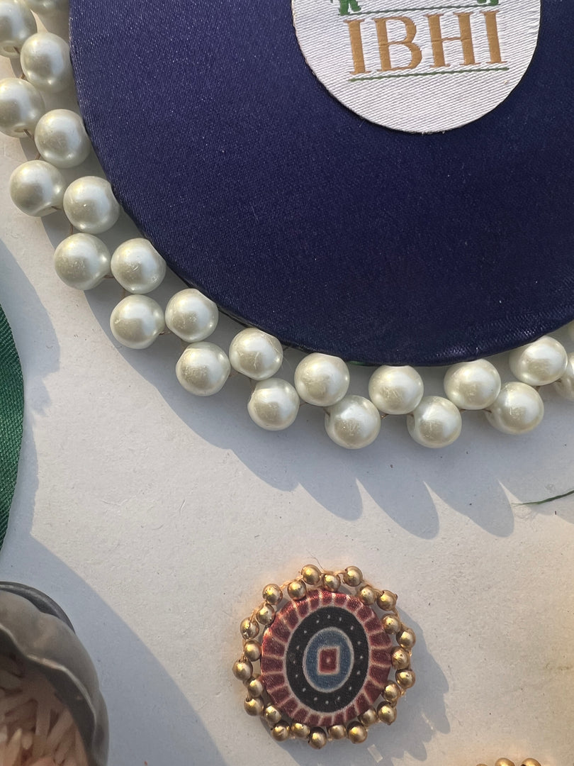 Pearl Beaded Pallet: Idiosyncratic Divine Pichwai