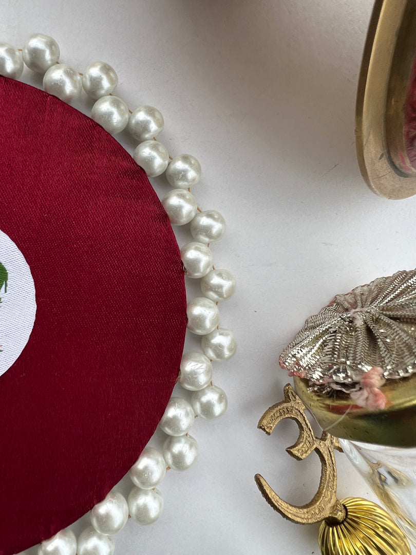 Pearl Beaded Pallet: Idiosyncratic Divine Pichwai
