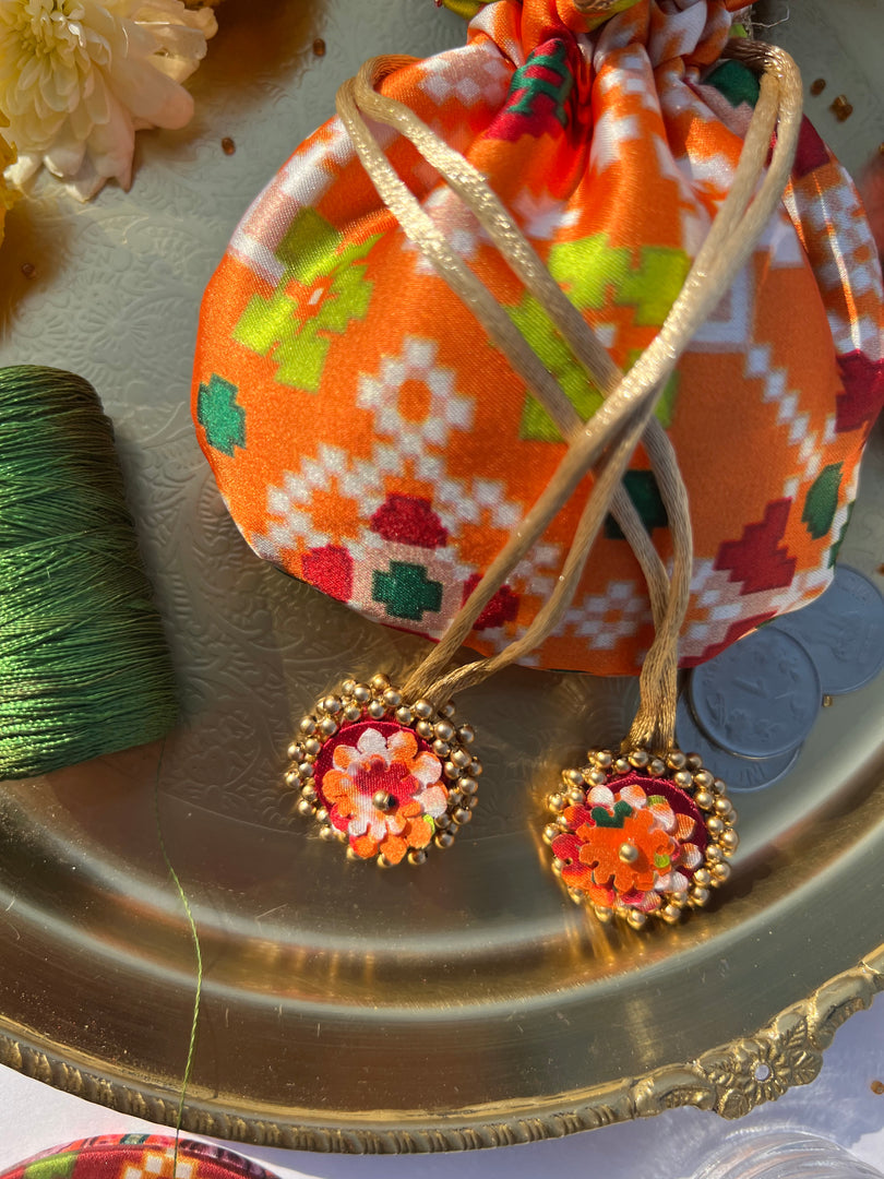 Idiosyncratic Divine Pichwai Little Potli- शगुन wali