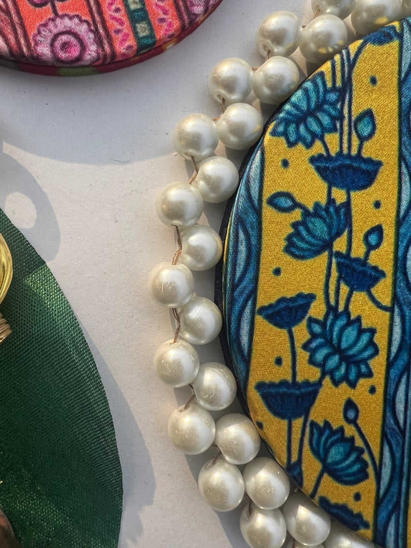 Pearl Beaded Pallet: Idiosyncratic Divine Pichwai