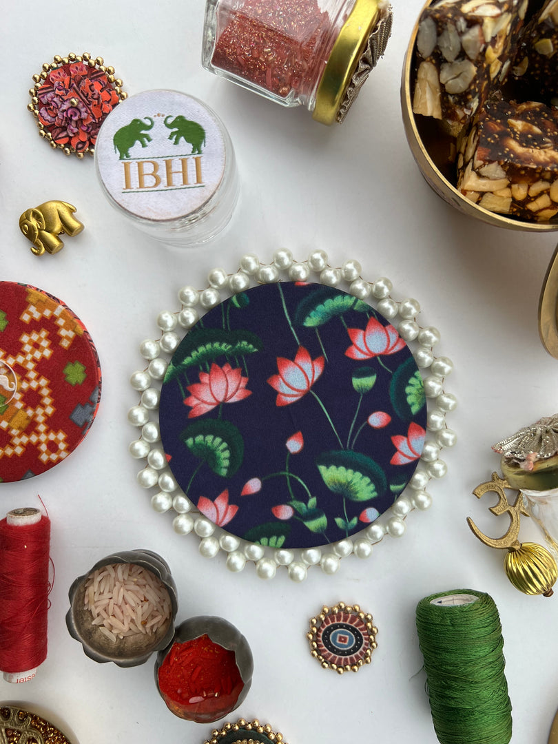 Pearl Beaded Pallet: Idiosyncratic Divine Pichwai