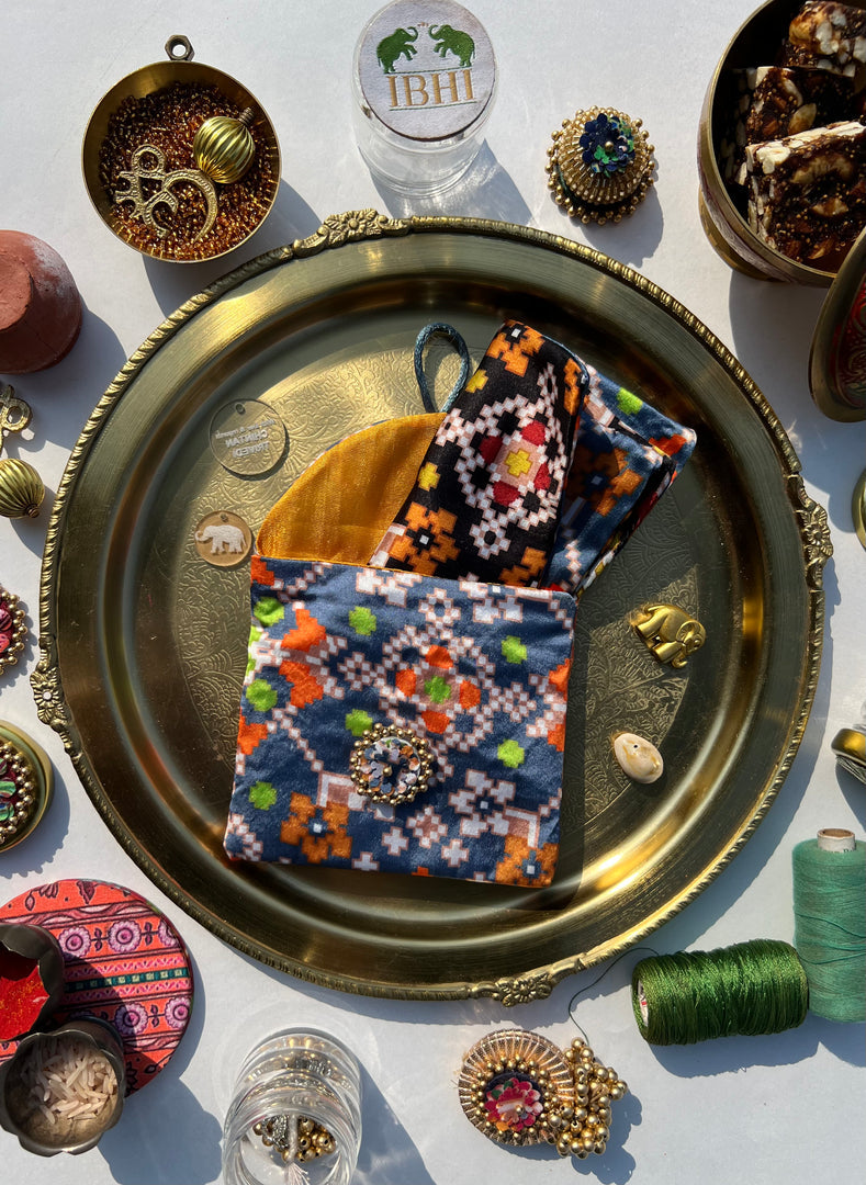 POCKET SQUARE + MINI POUCH: Pink + Orange Navratna Patola