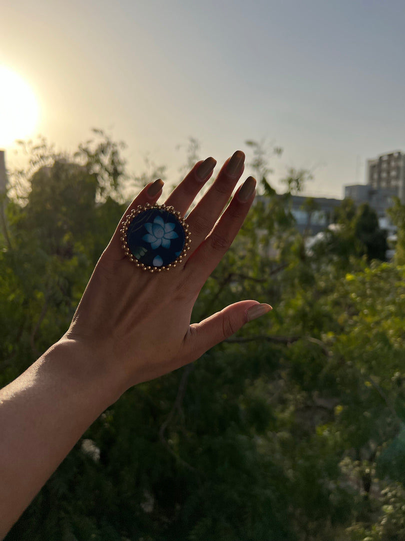 Inflorescence Divine Pichwai Pocket Square + Ring