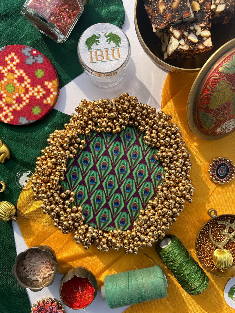 FIFO Pallet: Golden Yellow + Maroon Navratna Patola