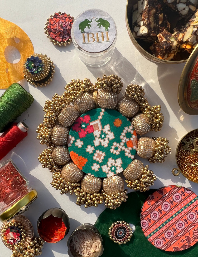Spherical Mini Pallet: Flare Mor Bani Thangat Kare + Pastel Pistachio Inflorescence Divine Pichwai
