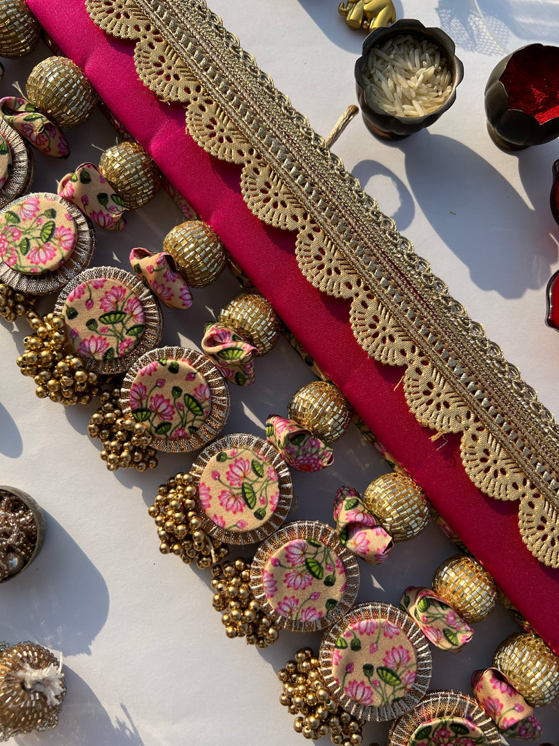 SLEEK: Maroon & Bottle Green Navratna Patola Plumeria Toran (SOLID)