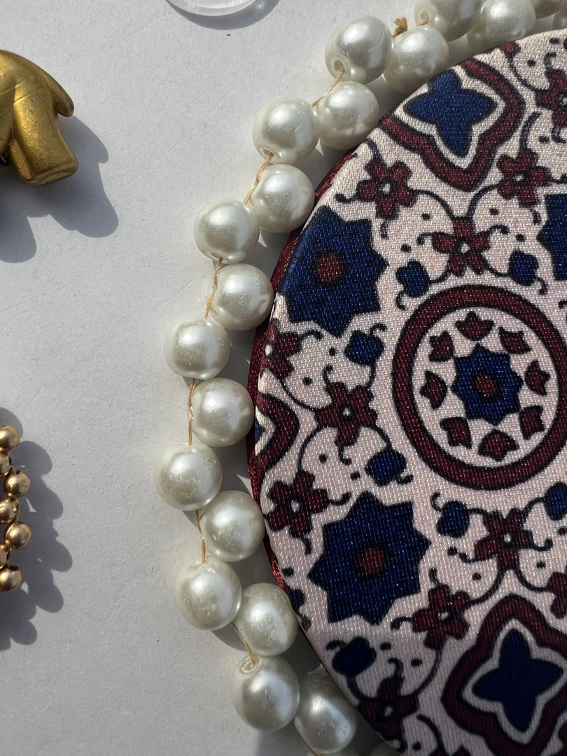 Pearl Beaded Pallet: Idiosyncratic Divine Pichwai