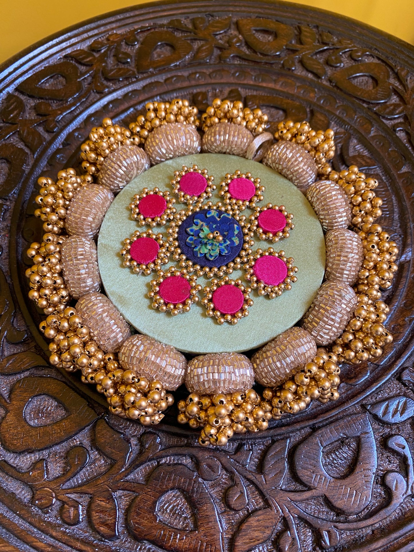 Mandala DIVA DIYA Pallet: Solid Pastel Pistachio + Pastel Pistachio Inflorescence Divine Pichwai