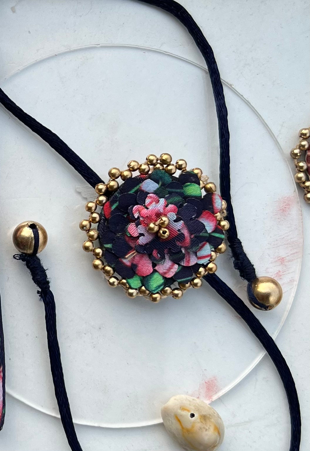 MALE RAKHI COMBO : Pink Colloquial Divine Pichwai