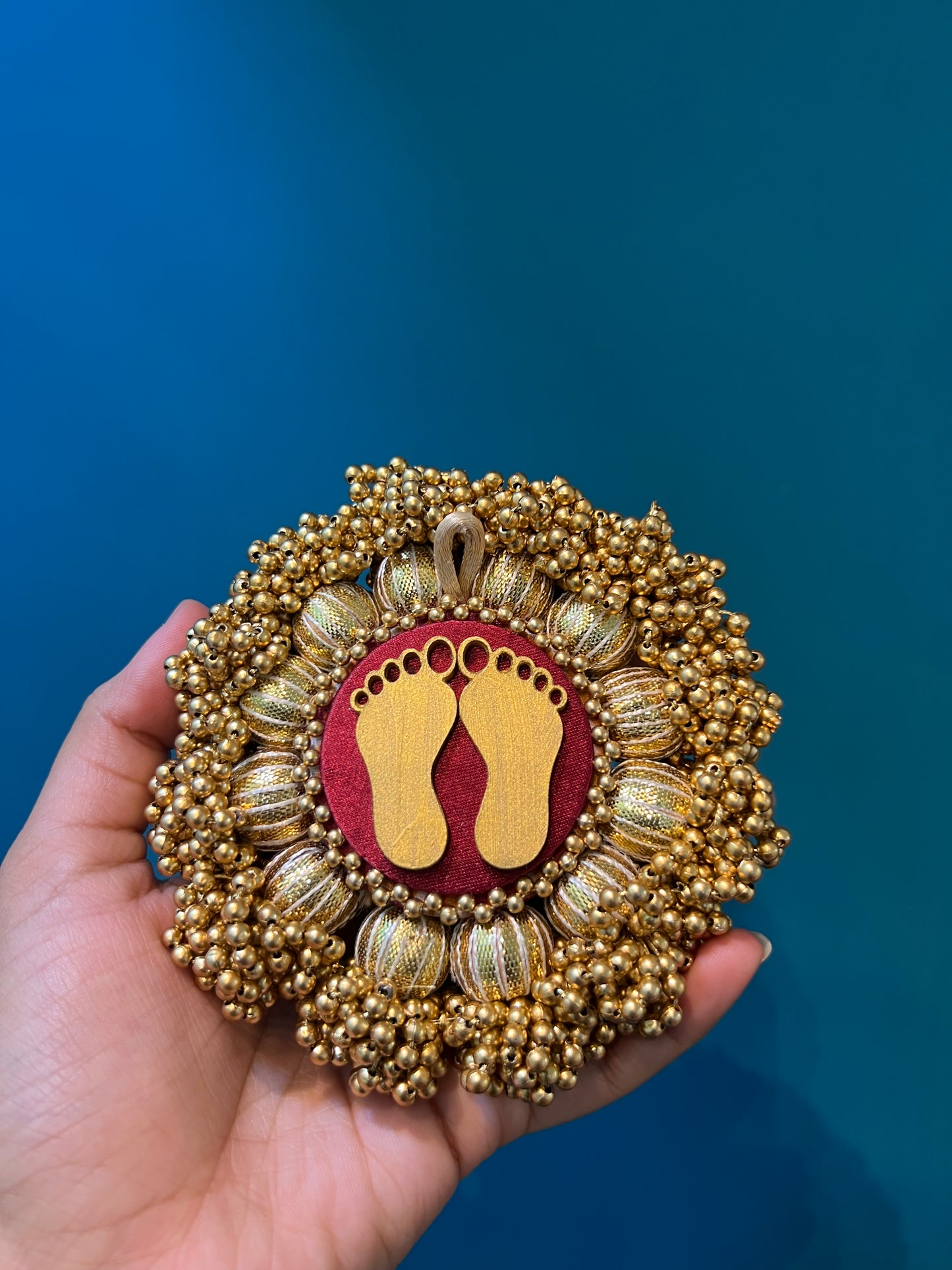 Lakshmi Pagla Mini Pallet + Hanging: Solid Maroon + Maroon Navratna Patola