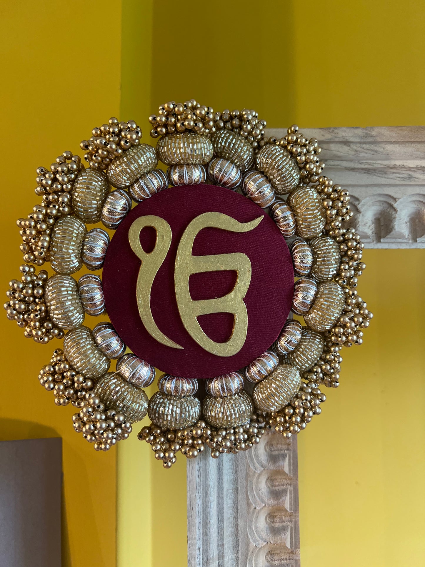Mini Chaandbali Ik Onkar Pallet: Solid Maroon + Bottle Green Navratna Patola