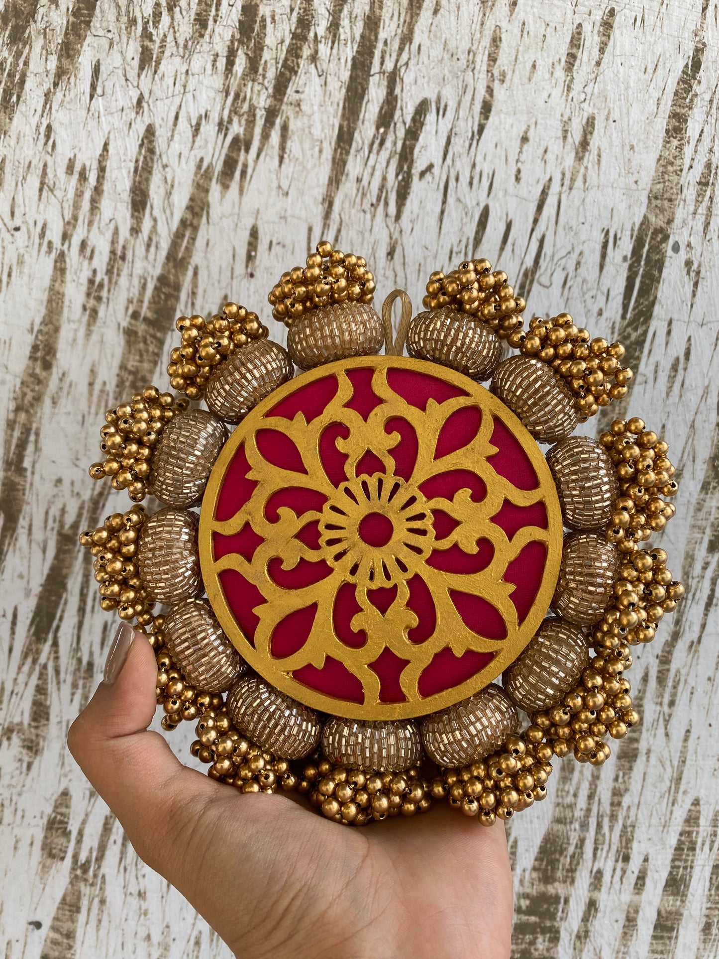 Manjari CHAAND SE SUNDAR Pallet: Solid Maroon + Pink Colloquial Divine Pichwai