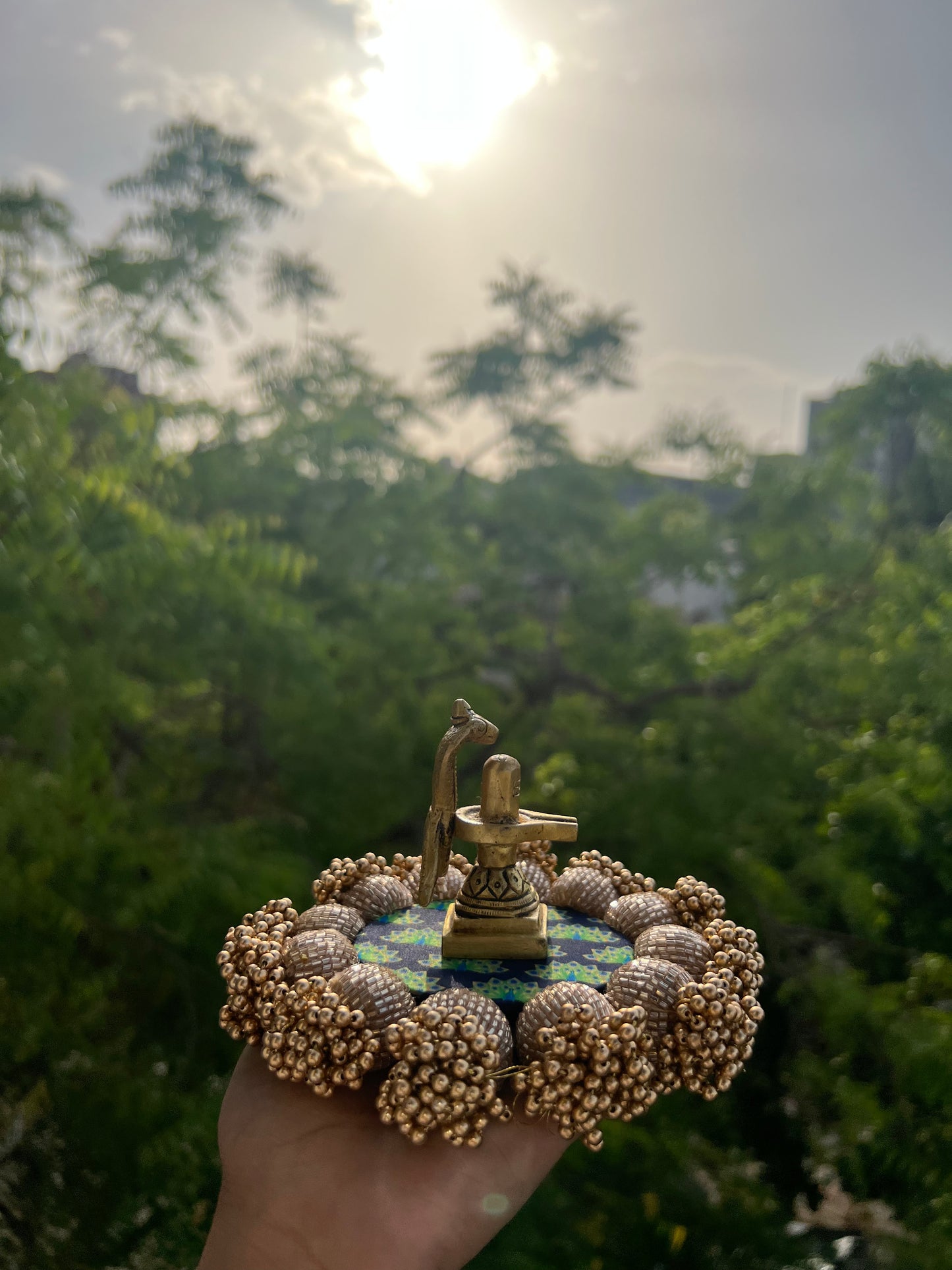 Spherical Mini Pallet: Flare Mor Bani Thangat Kare + Pastel Pistachio Inflorescence Divine Pichwai
