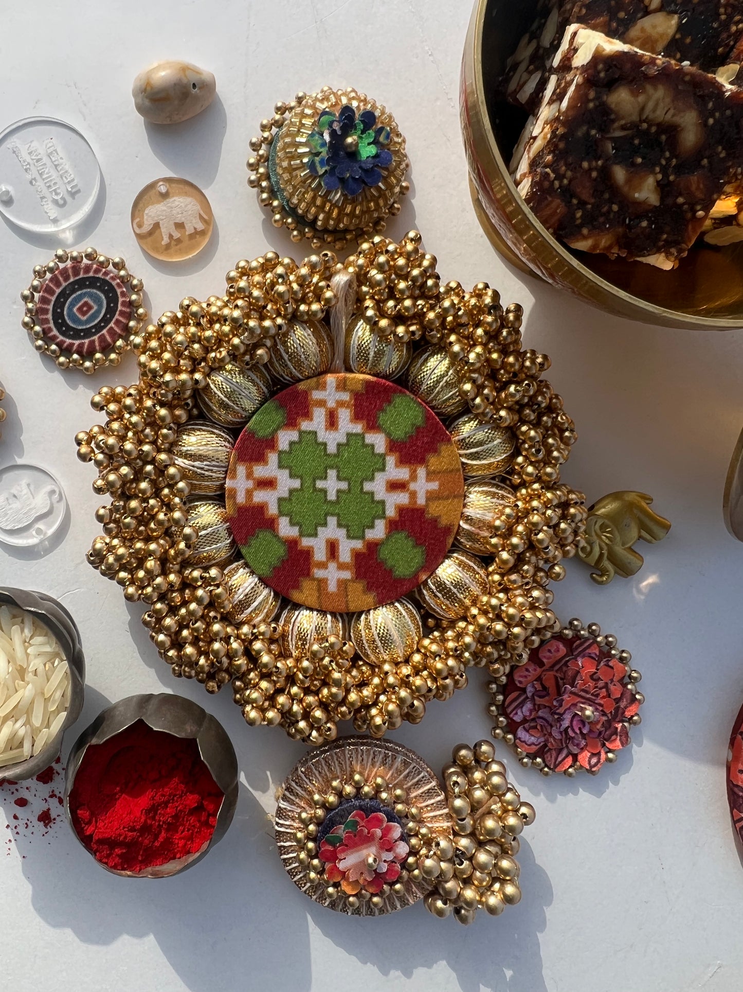 Lakshmi Pagla Mini Pallet + Hanging: Solid Maroon + Maroon Navratna Patola