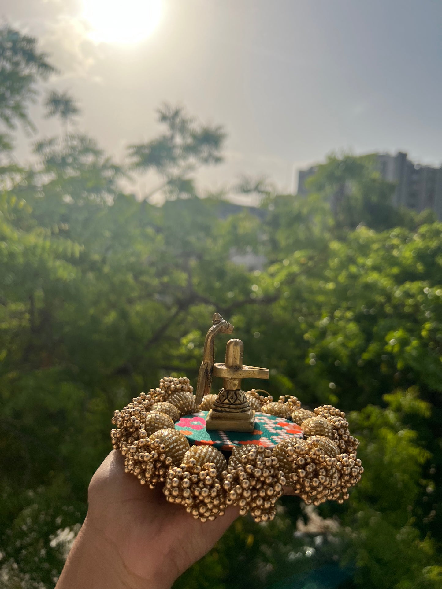 Spherical Mini Pallet: Quill Mor Bani Thangat Kare + Bottle Green Navratna Patola