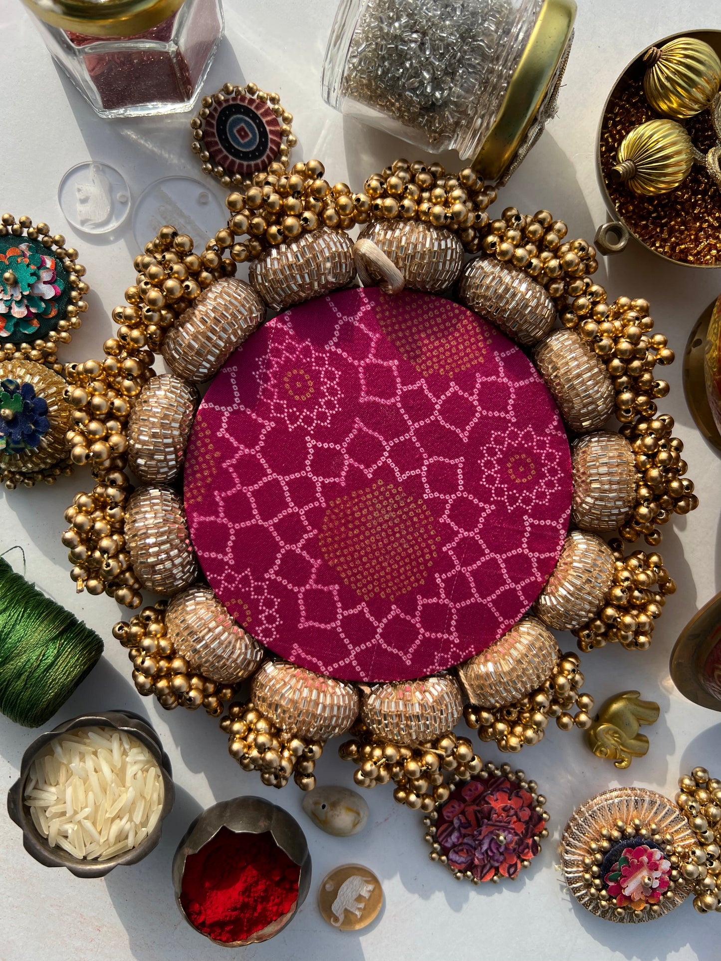 Mini Pichwai Ganesh Medley: Rosie Rani Bandhej