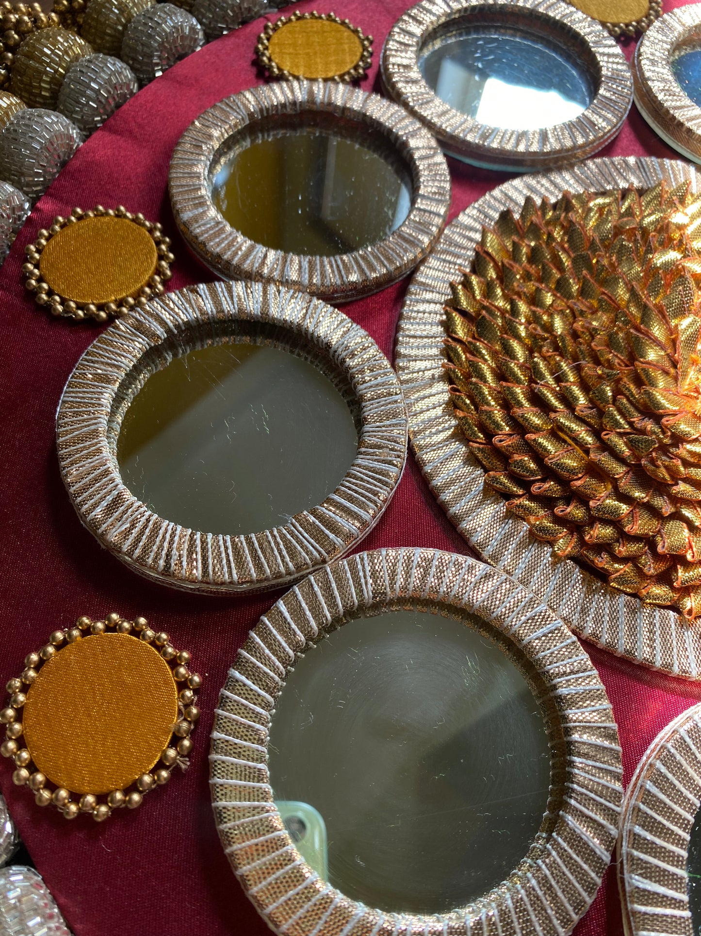 Aaina Rangoli