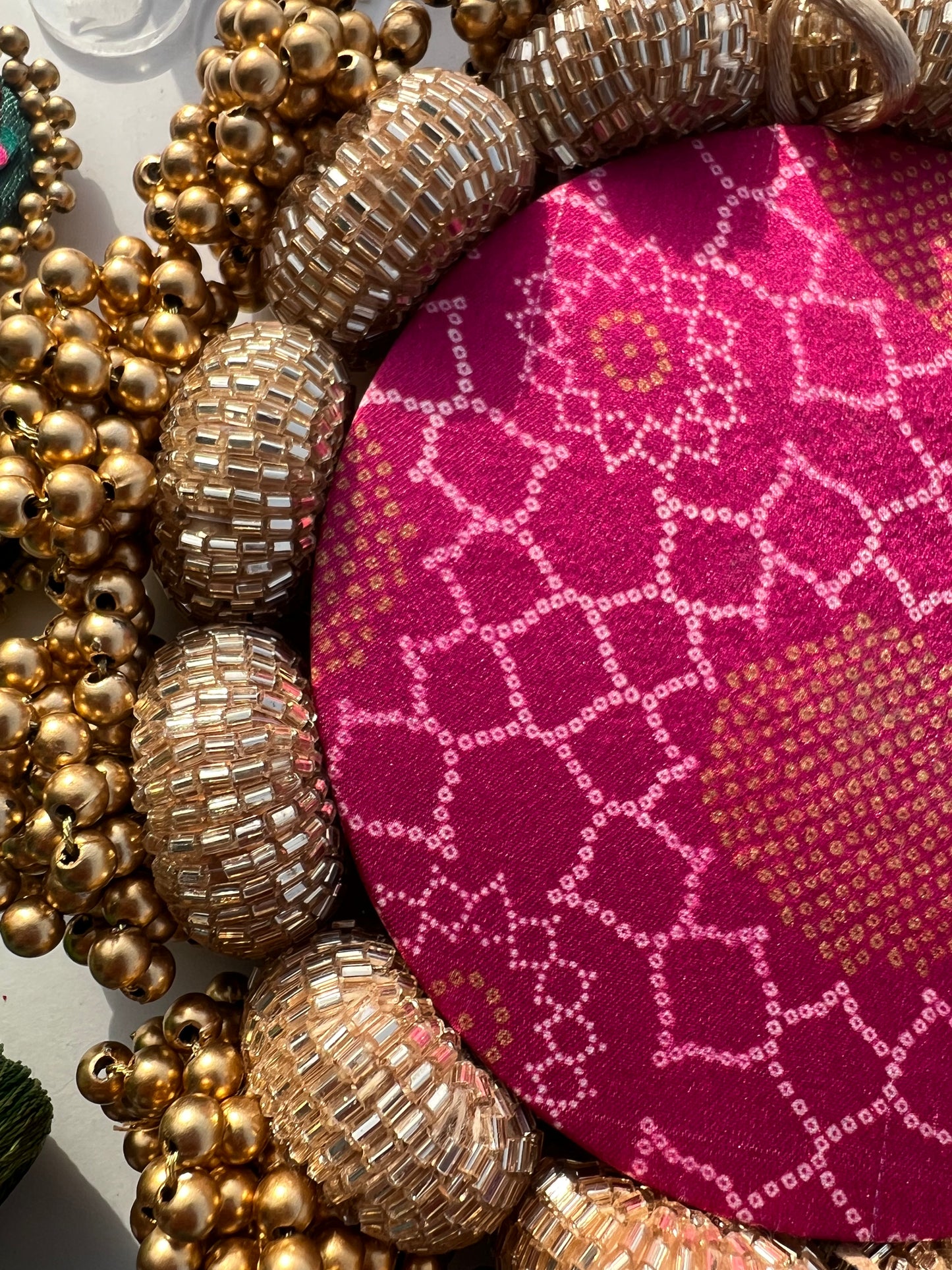 Mini Pichwai Ganesh Medley: Rosie Rani Bandhej