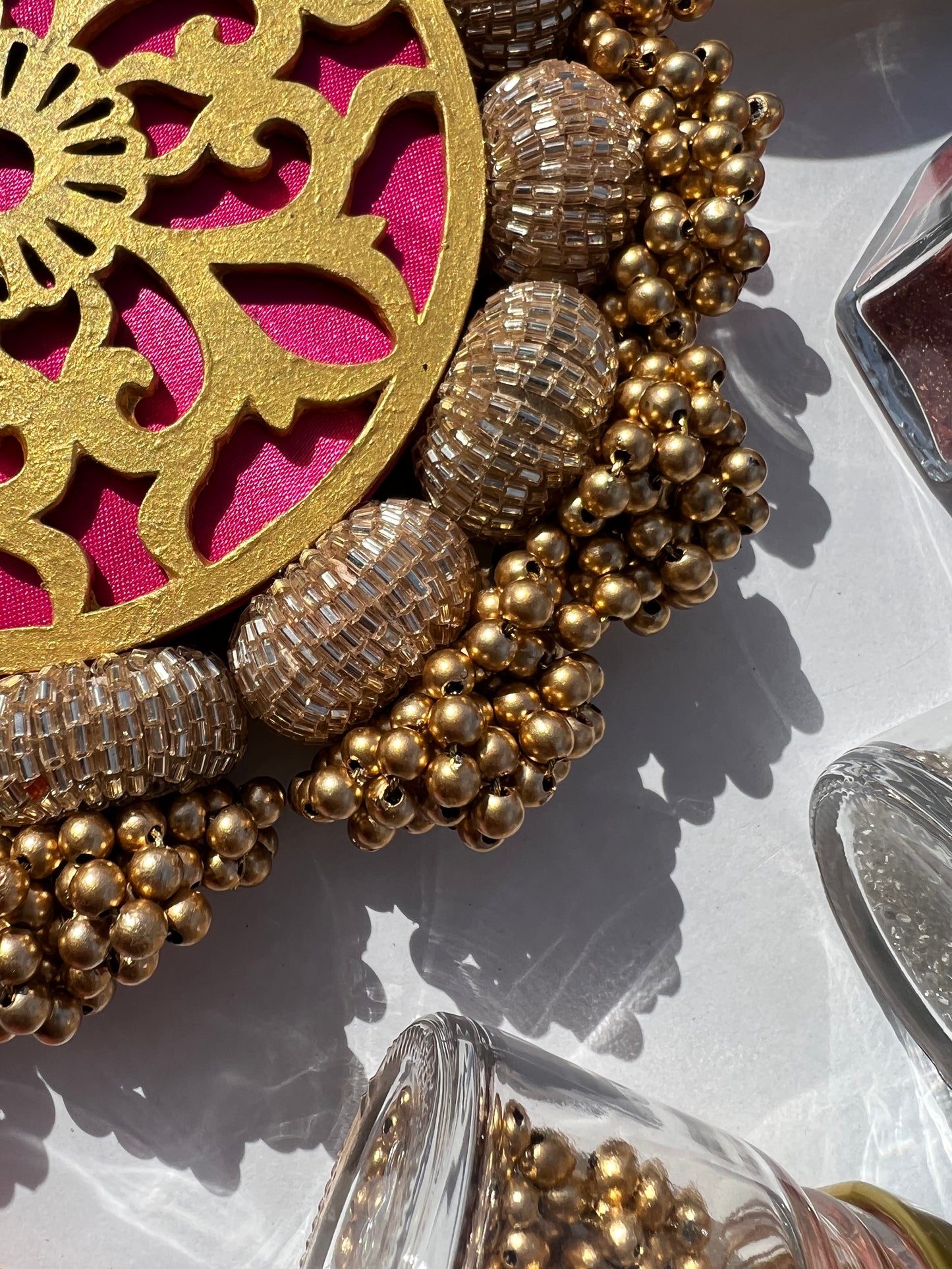 Manjari CHAAND SE SUNDAR Pallet: Solid Maroon + Pink Colloquial Divine Pichwai