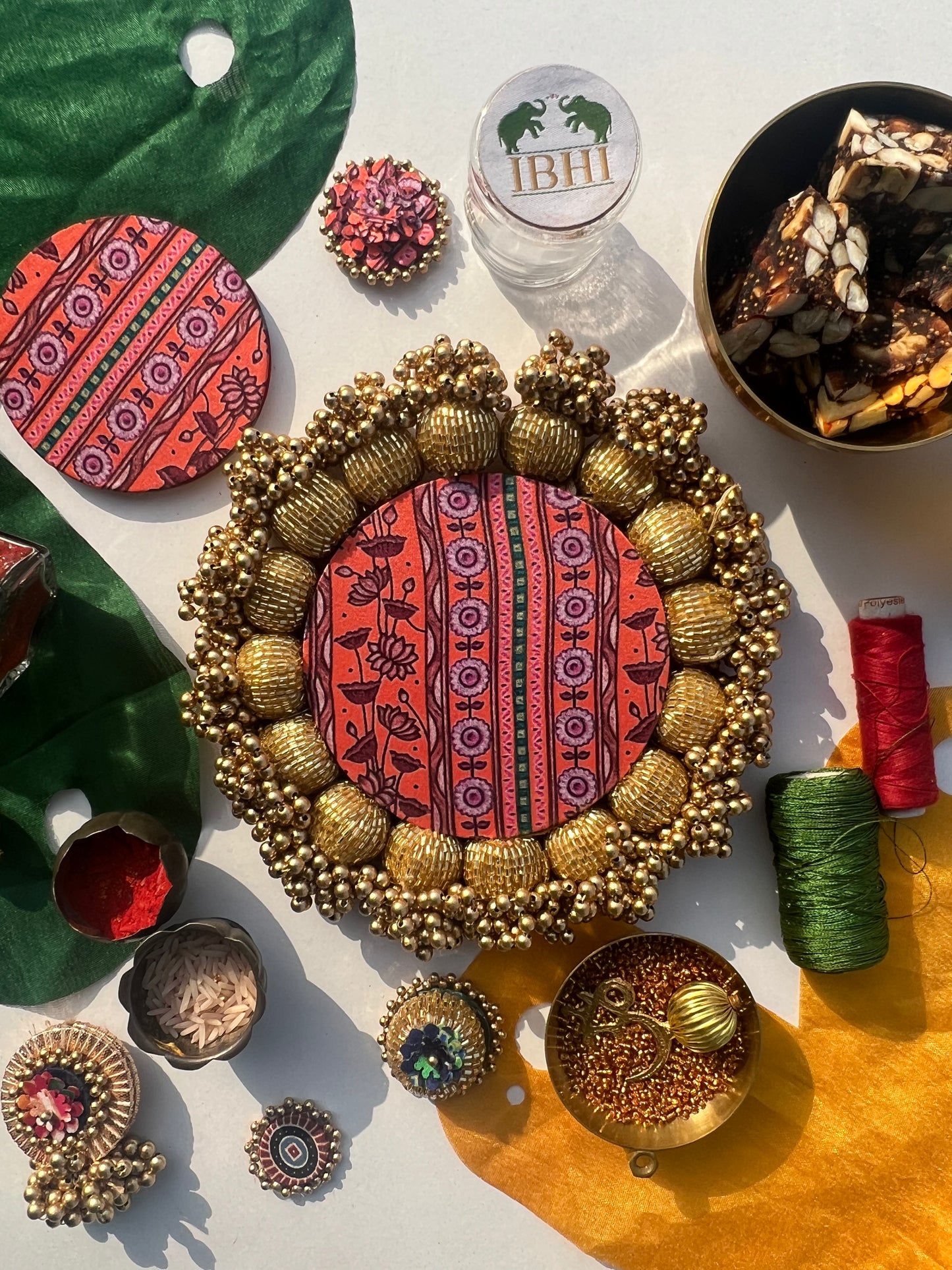 Diva Diya Pallet : Pink Navratna Patola + Vermillion Congruous Divine Pichwai