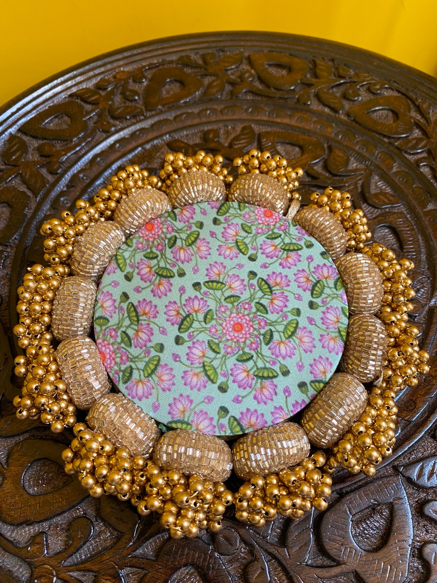 Mandala DIVA DIYA Pallet: Solid Pastel Pistachio + Pastel Pistachio Inflorescence Divine Pichwai