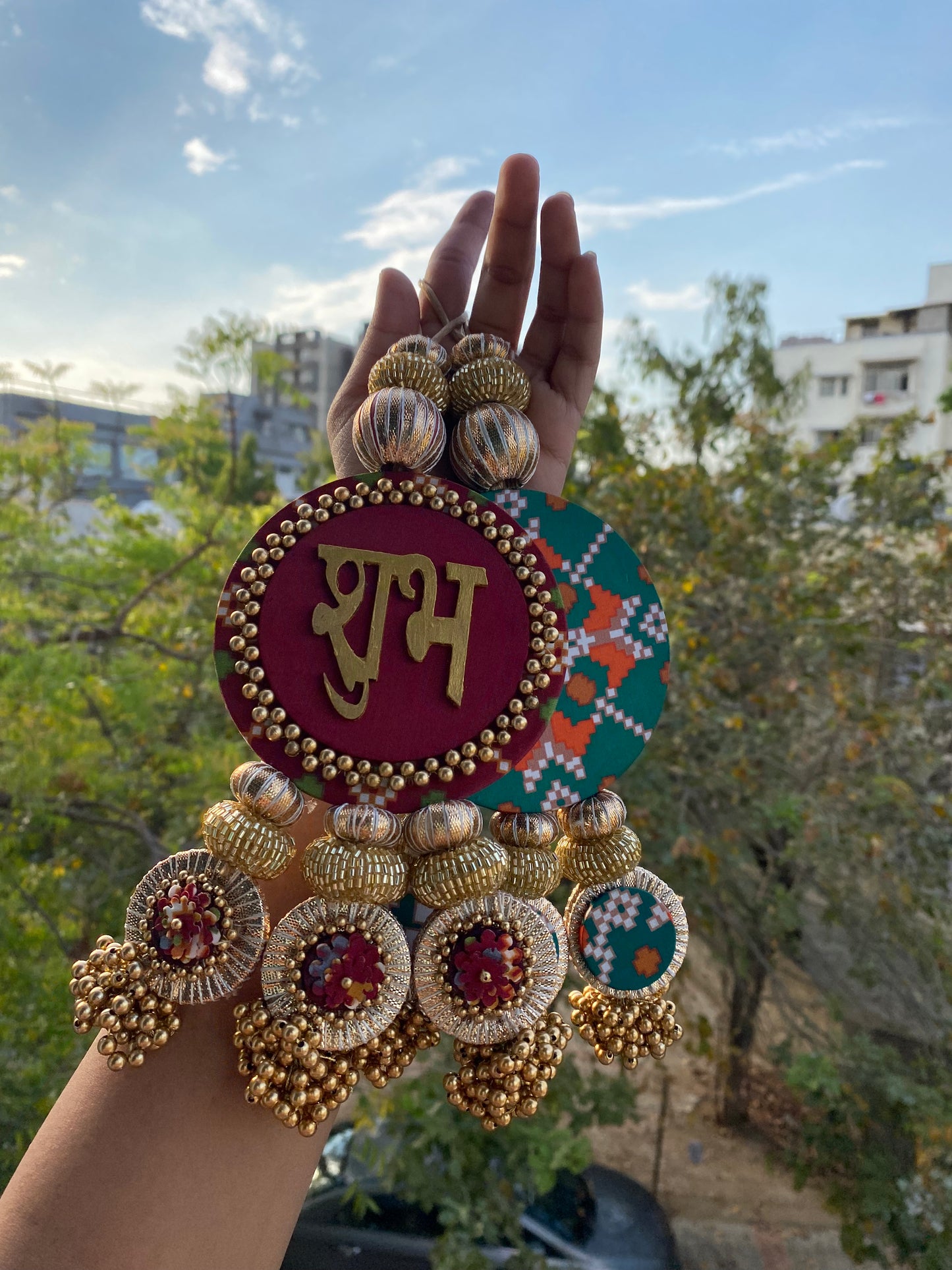 Neeti Roop (नीति रूप) – Maroon & Green Navratna Patola Shubh Labh