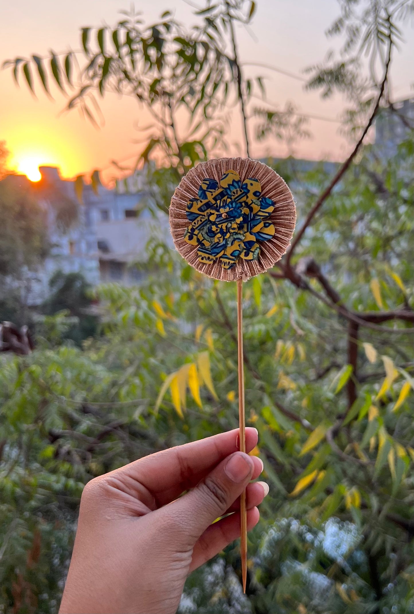 Lemon Yellow Congruous Divine Pichwai + Navy Blue Navratna Patola Trinket
