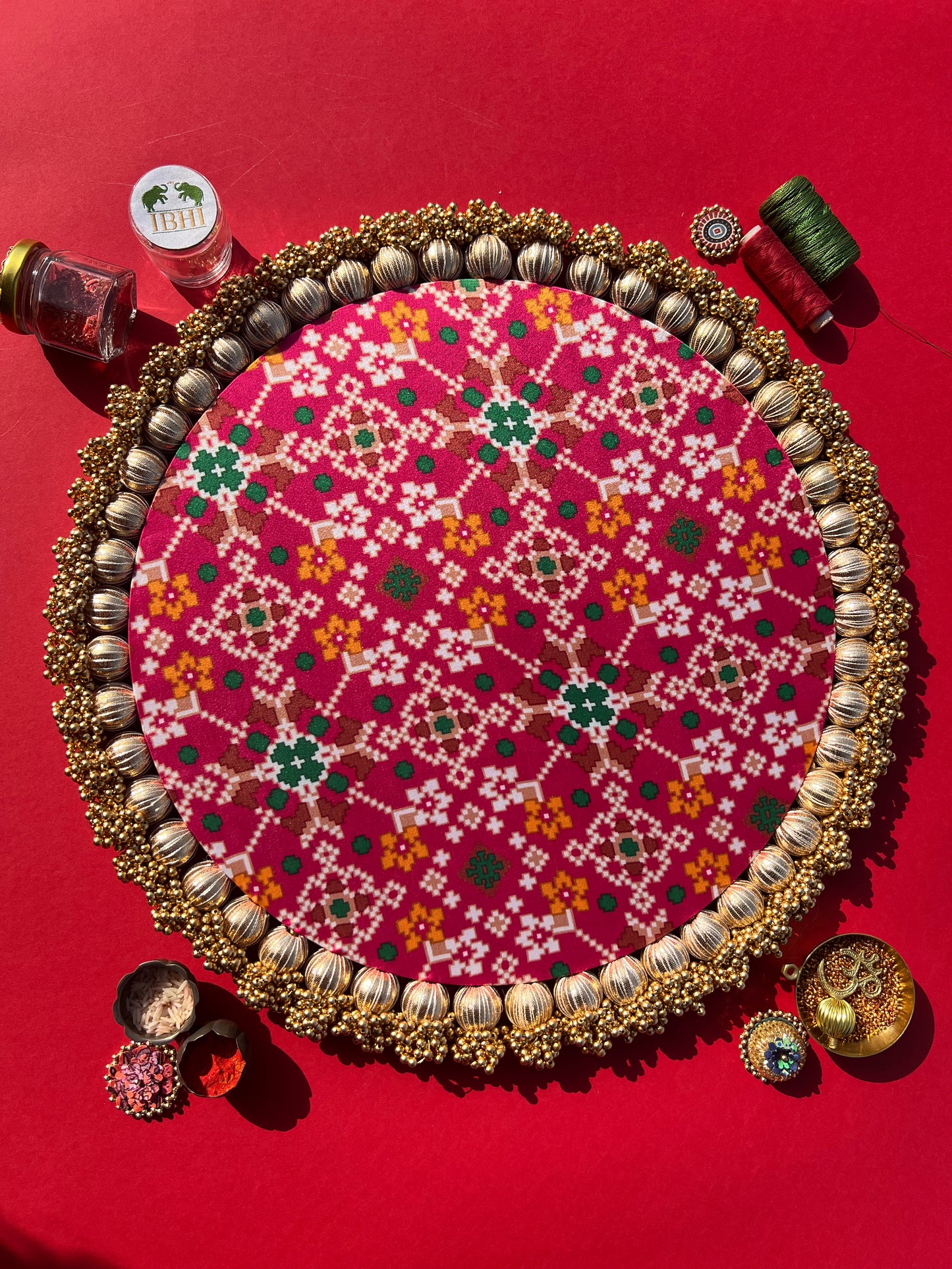 Kumkum Charan Thaal: Gulaabi Navratna Patola