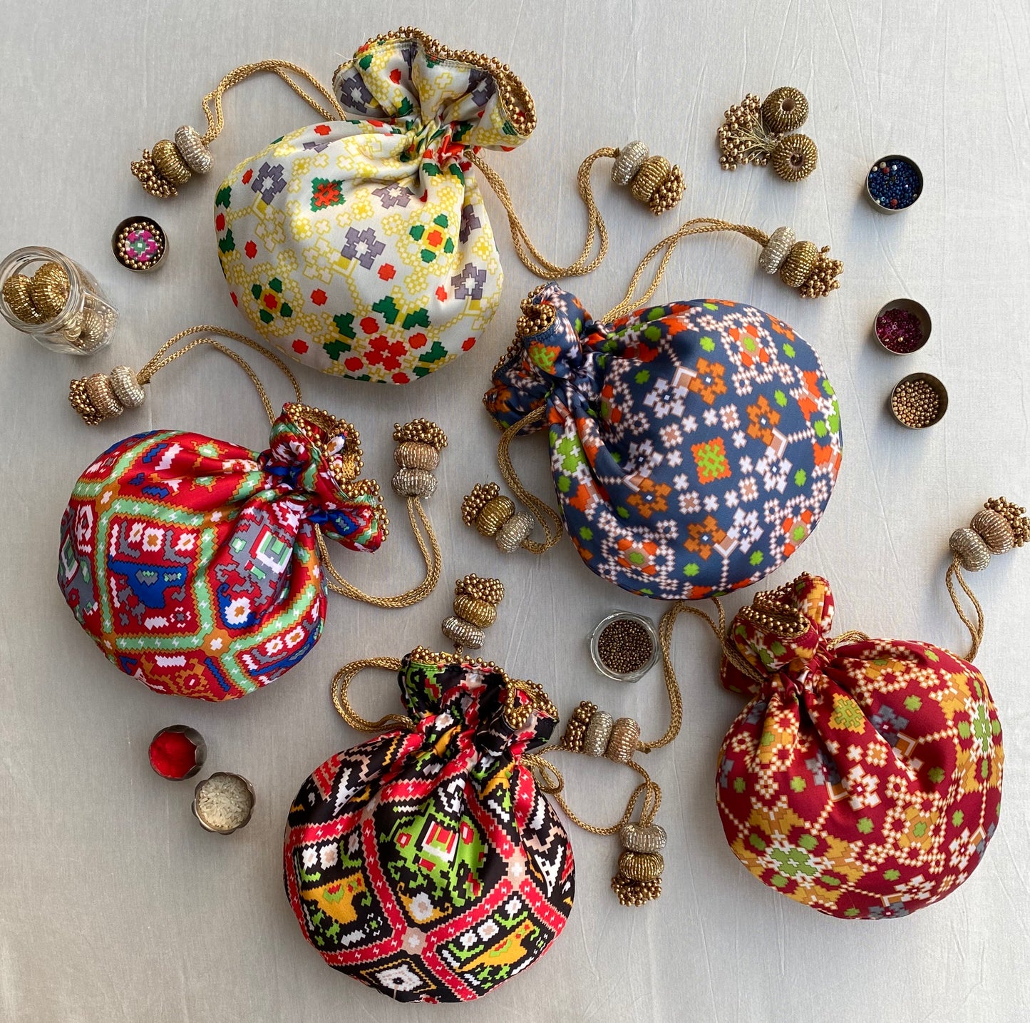 Set of 30 Couple Giveaways- Potli + Pocket Square - IBHI