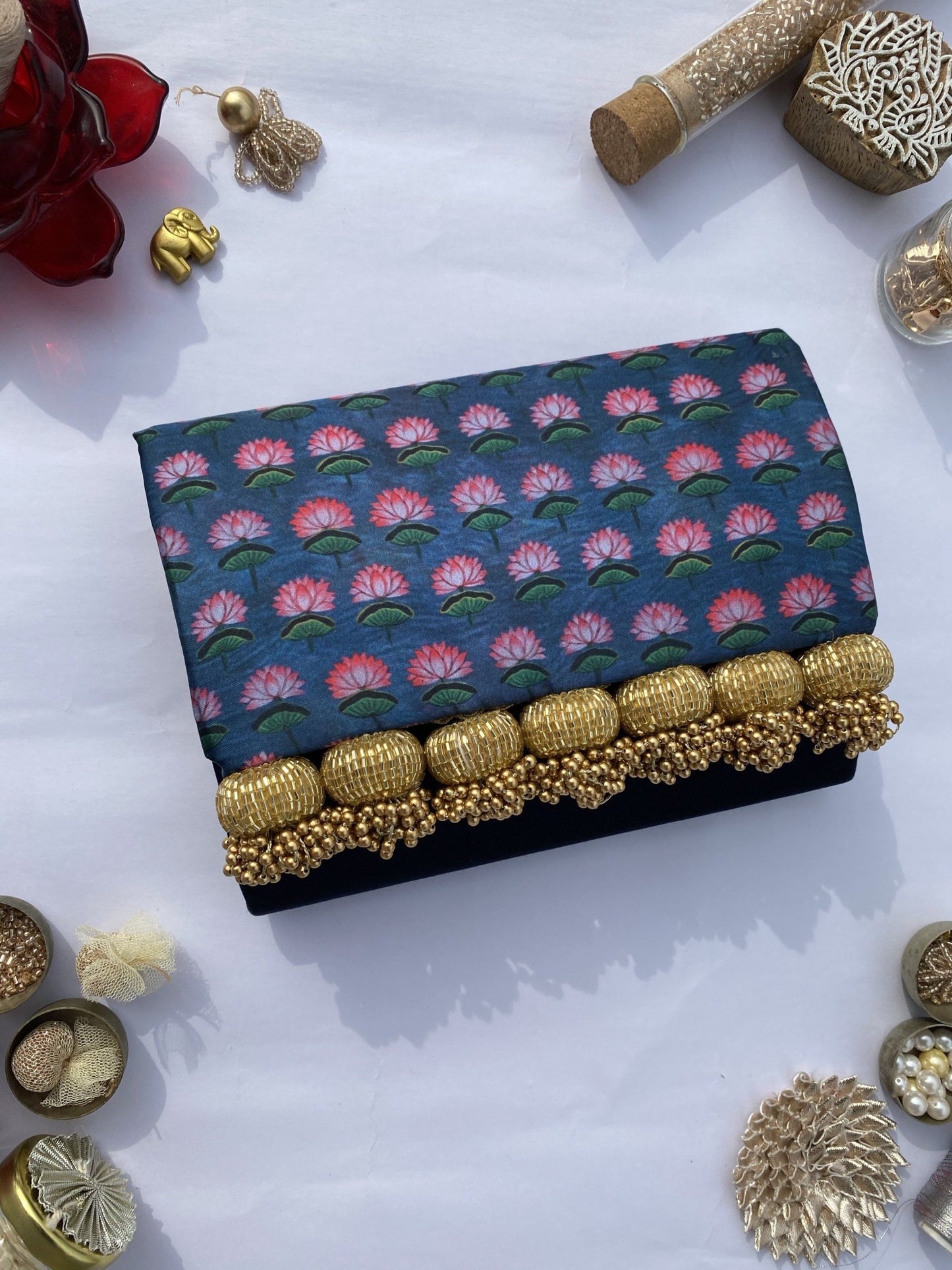 Kamal Baag Clutch