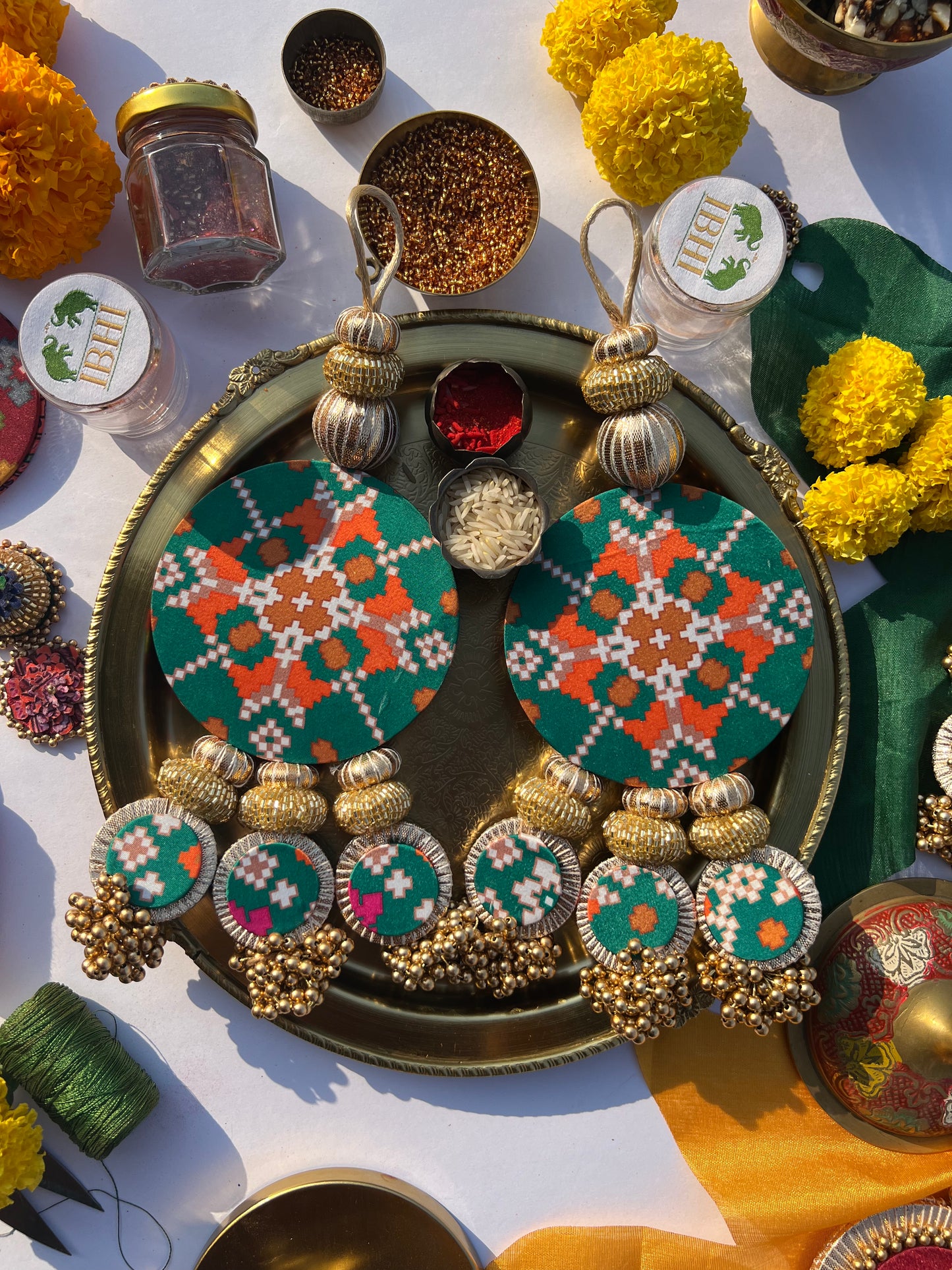 Neeti Roop (नीति रूप) – Maroon & Green Navratna Patola Shubh Labh