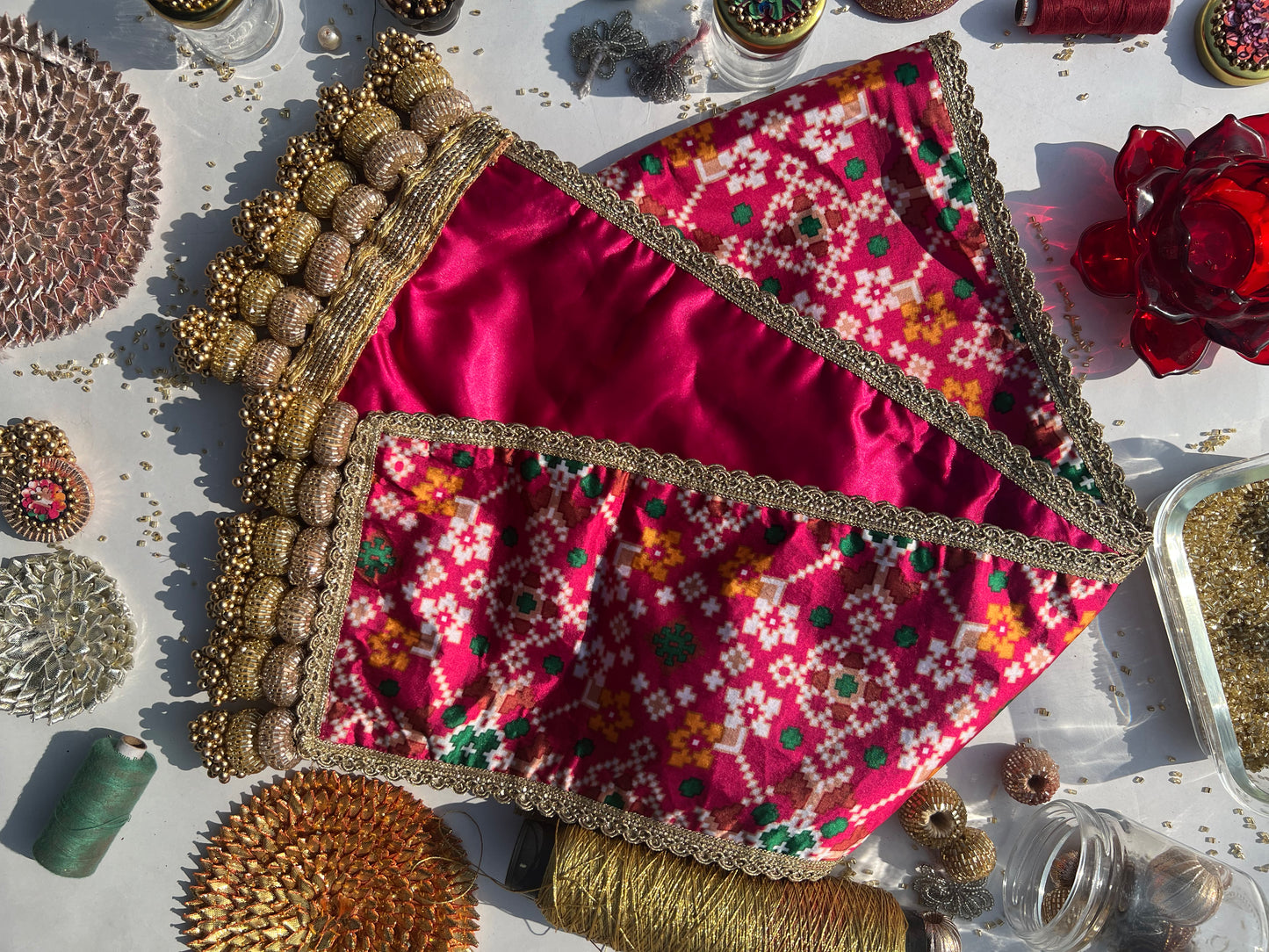 KHES: Gulaabi Navratna Patola + Solid Pink