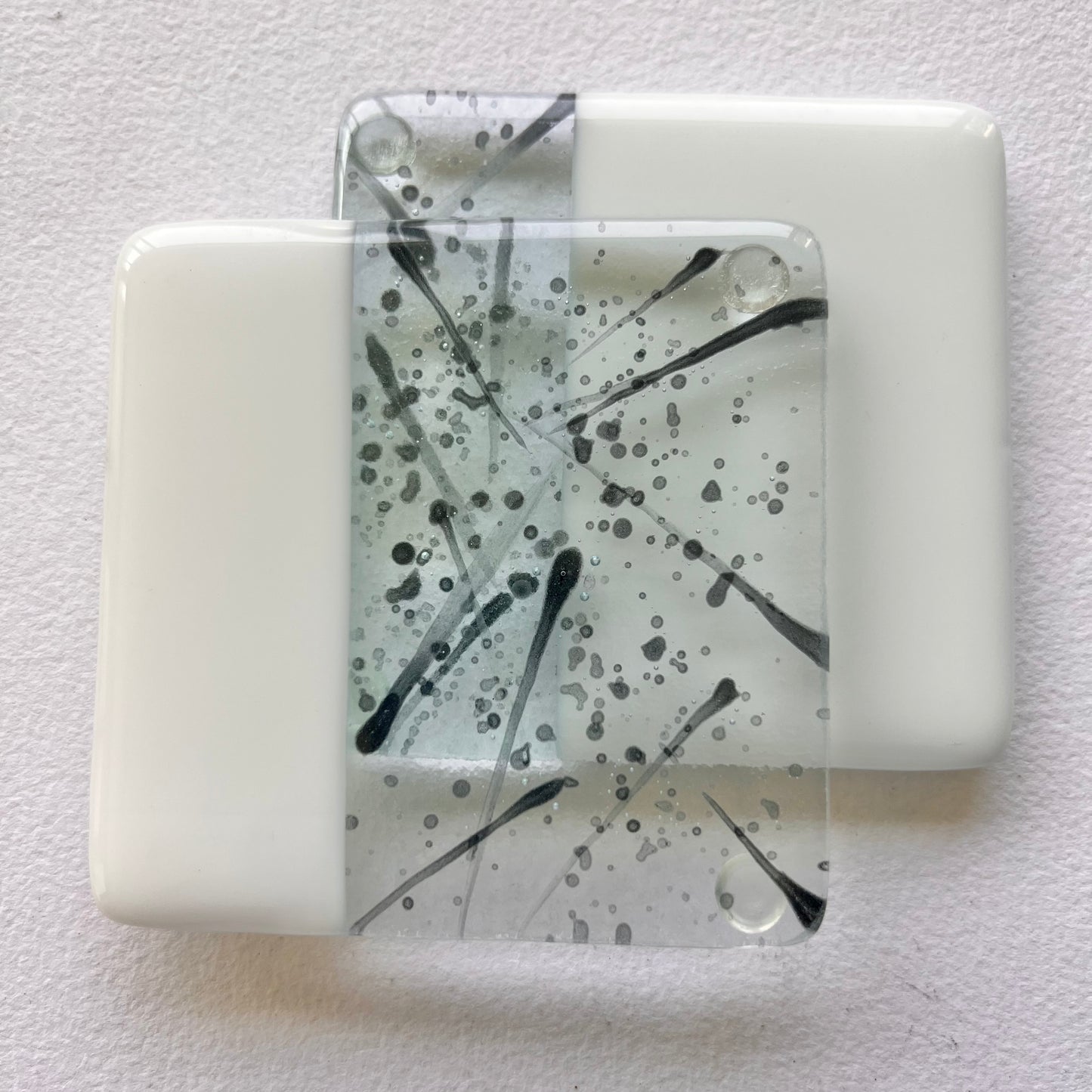 Even-steven Splash & Solid Milk White Fused-Glass Coasters