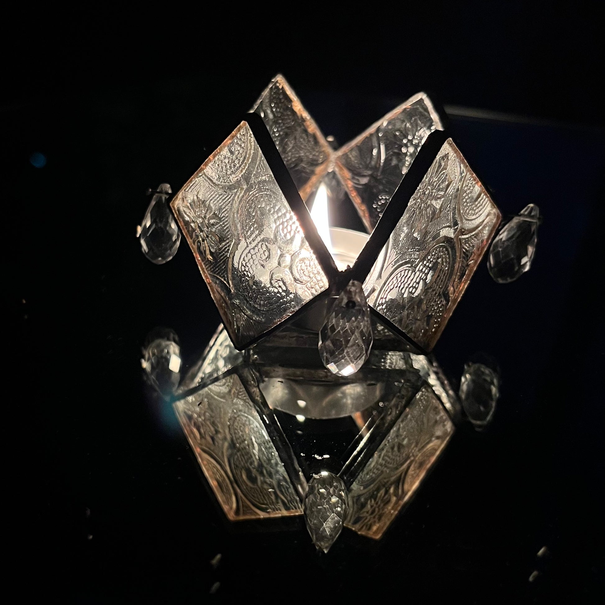 Rhombus Clear Glass Textured Diya